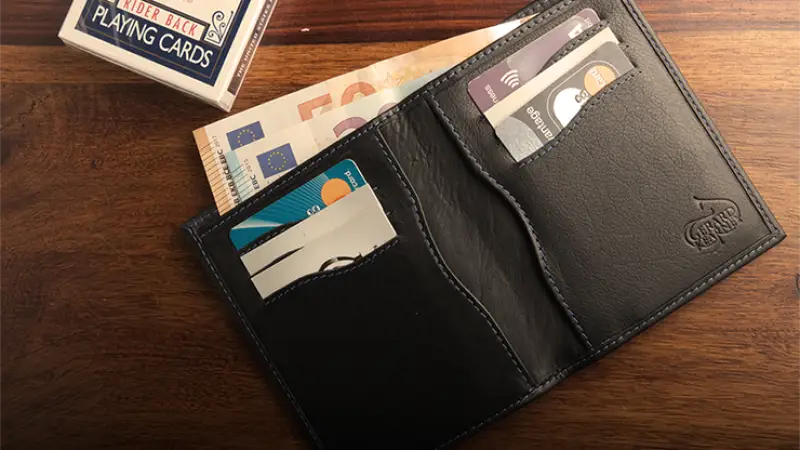 The Rebel Note Wallet (Gimmick and Online Instructions) by Secret Tannery - Trick